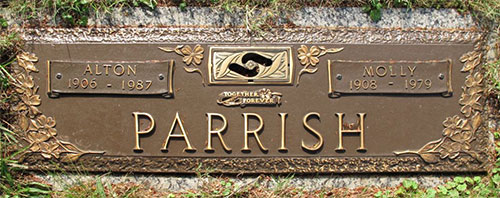 Headstone of Molly Wrenn  Parrish (n&eacute;e Vaughan) 1908 - 1979
